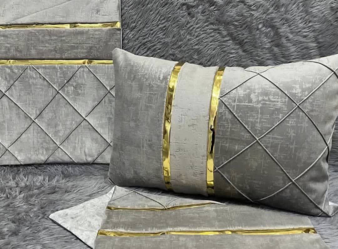 روبالشی مخمل نوار طلایی کالیفورنیا